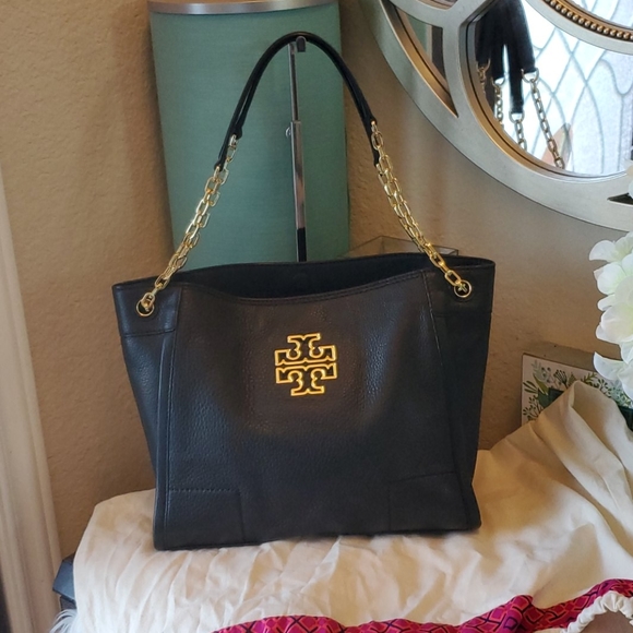 Tory Burch Handbags - Tory Burch Small Britten Slouchy Tote - Black
